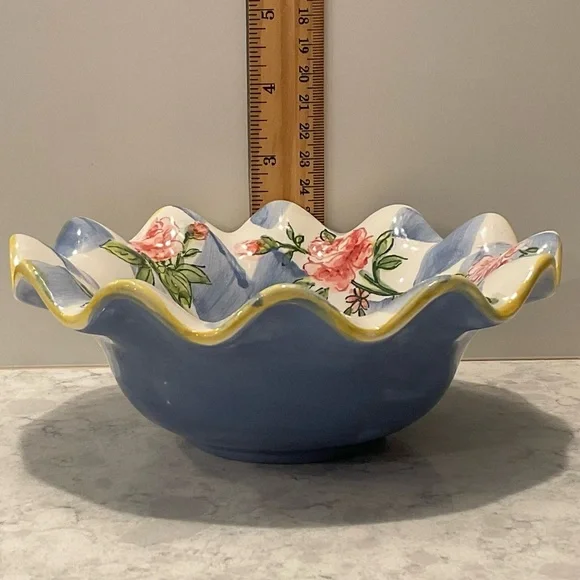 Vintage “ND Exclusive” Hand Painted Scalloped Edge Floral Ceramic Dish/Bowl - Picture 7 of 14